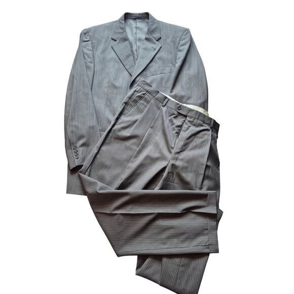 VTG Burberry London Light Charcoal Grey Pinstriped Suit Pleated Wool 42R 38x30.5 - Picture 1 of 13